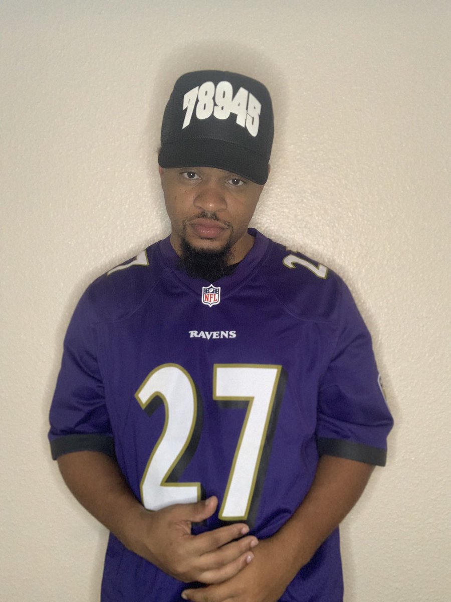 RaZillaGlobal's tweet photo. Good to see lil bro back out on the field @Jkdobbins22 today !!! #RavensFlock #78945 #culturedirection https://t.co/jMhI5tp01w