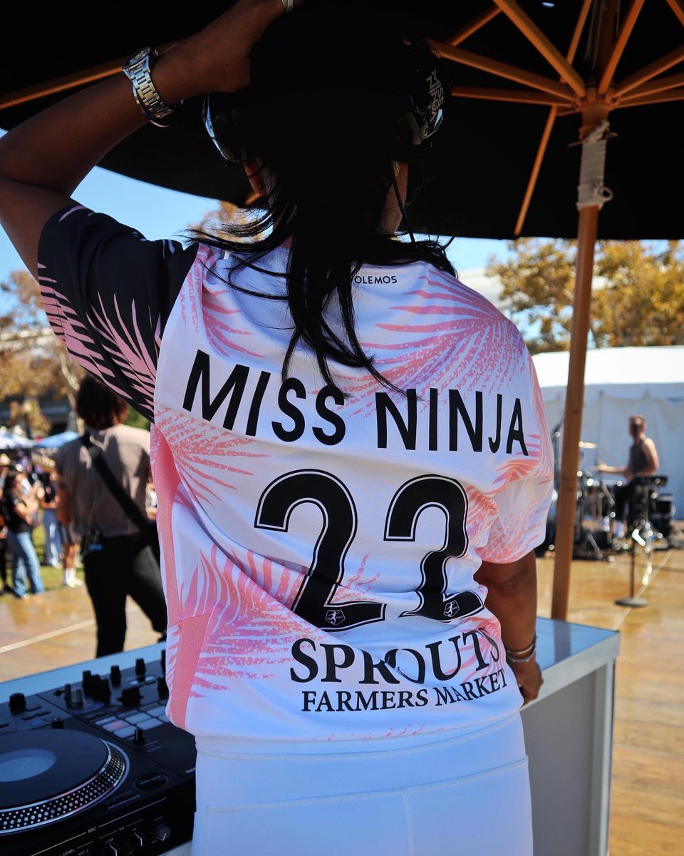 #ACFCFAN Thank you for having me out to spin for you today and for the custom jersey!! 🥹 Let’s go <a href="/AngelCityFC1/">Angel City FC</a> !!