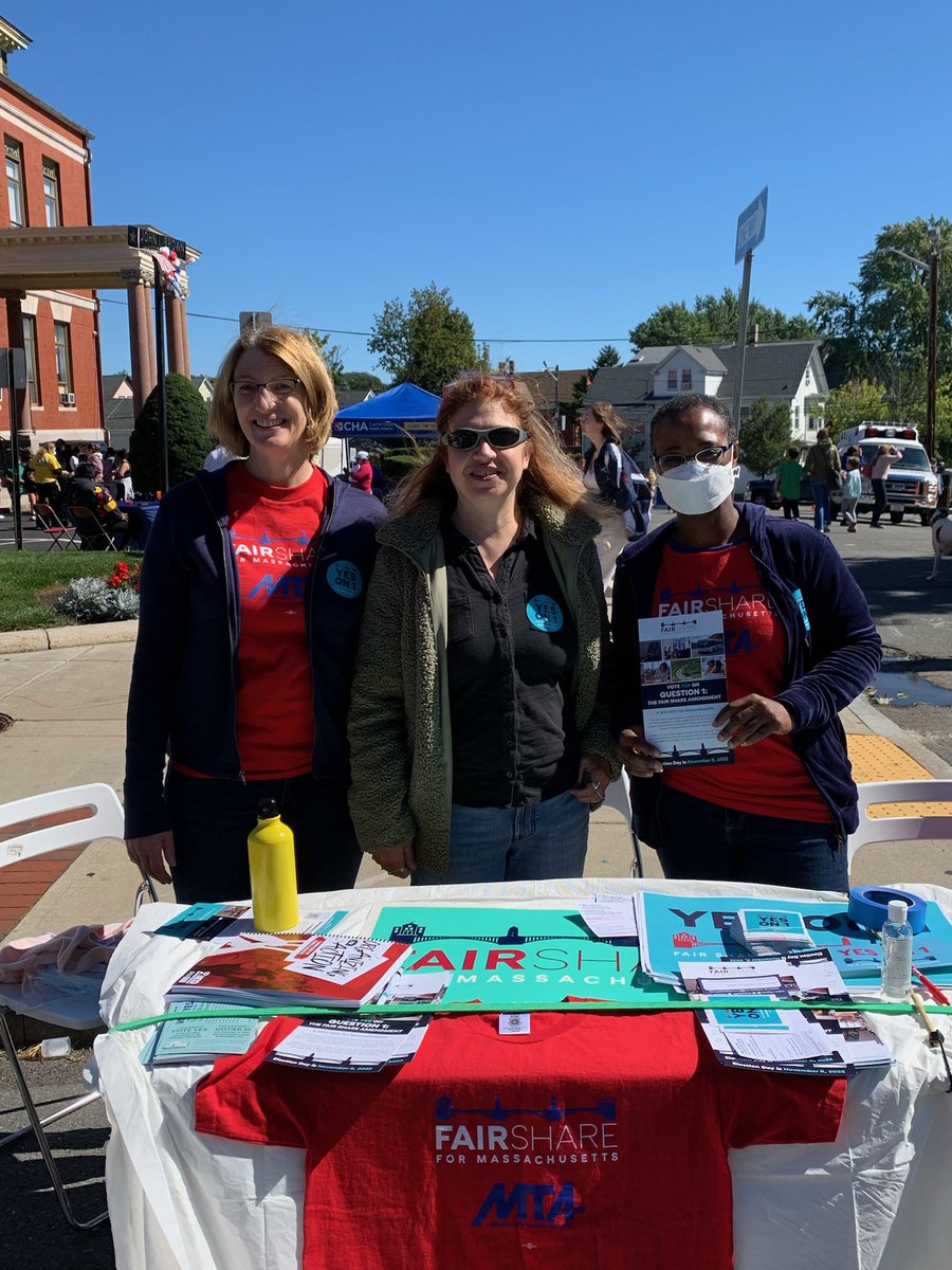 Many thanks to all the organizers who came out for Revere Fallfest yesterday to organize for the #FairShareAmendment   

More info: fairsharema.com/why-fair-share