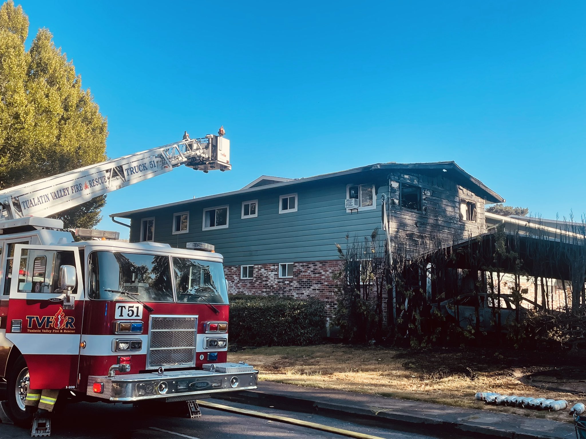 TVF R on Twitter: quot Firefighters are responding to an apartment building TVF R on Twitter: quot Firefighters are responding to an apartment building