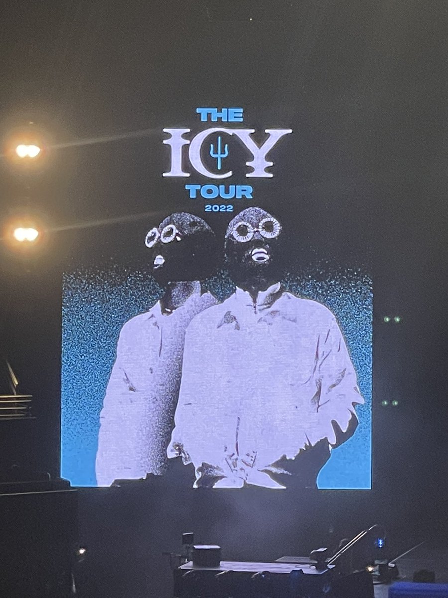 the icy tour ψ •
tuesday was the best night of my life. still at a loss for words.
the two men that saved my life, and finally seeing them life after 10 years. 
i love these two. thank you, <a href="/twentyonepilots/">twenty one pilots</a>. thank you x a million.
#tøp #twentyonepilots