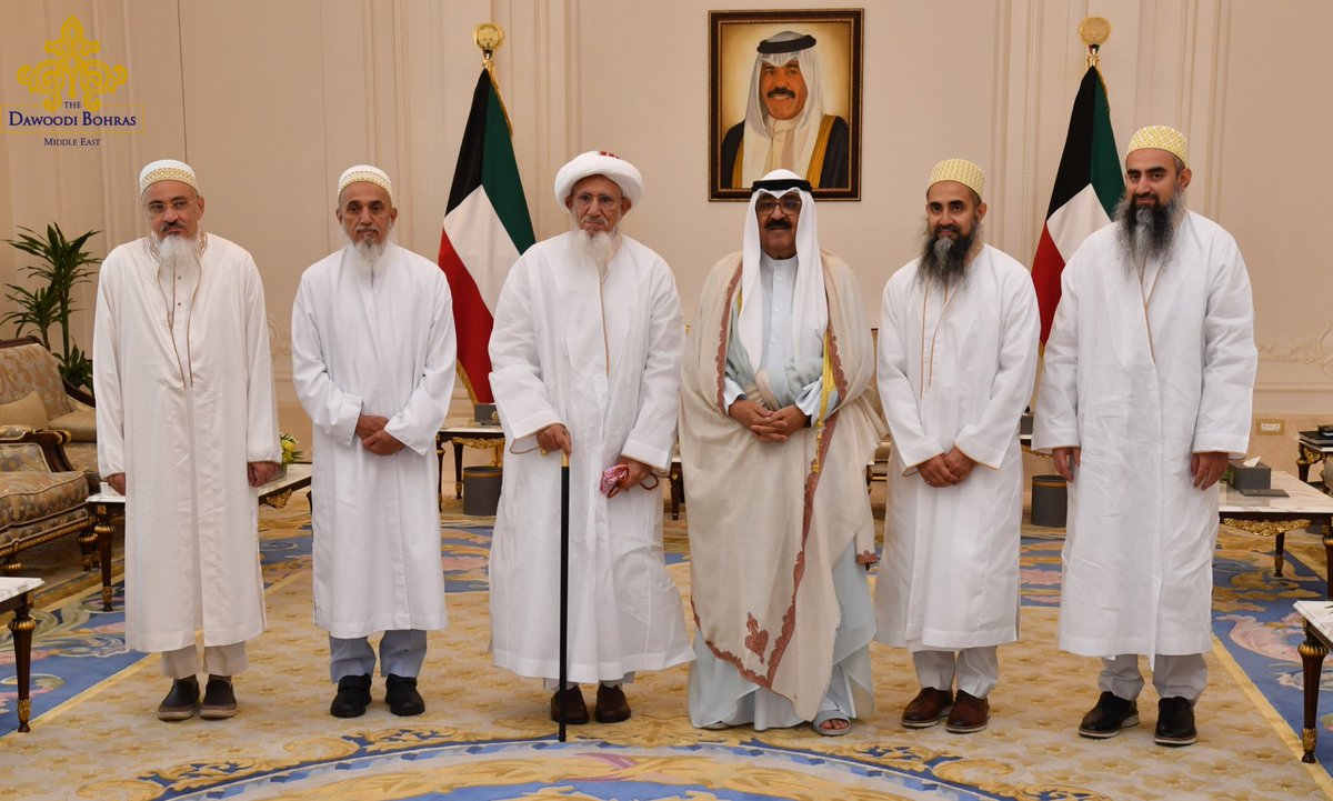 Dawoodi_Bohras's tweet photo. Syedna Mufaddal Saifuddin prayed for the good health and wellbeing of Kuwait’s Emir Sheikh Nawaf al-Ahmad al-Sabah and the Crown Prince.
He also prayed for the prosperity of the country and all its inhabitants. @Bohras_MidEast #DawoodiBohra https://t.co/hq4oXHTzZG
