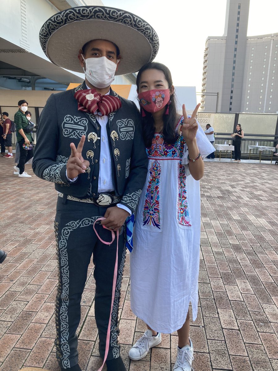 JapanPaola's tweet photo. お越しくださいました皆様、ありがとうございました❣️「どこでもドア」でメキシコに行ったみたいでした。
#mexico #メキシコ #fiestamexicana #フィエスタメヒカーナ #台場 #Lamedida #ラメディーダ #メスカル #tequila #mezcal #どこでもどあ #カスカウィン #ladypaola #レディパオラ #ワンコ https://t.co/TItHkAH98U