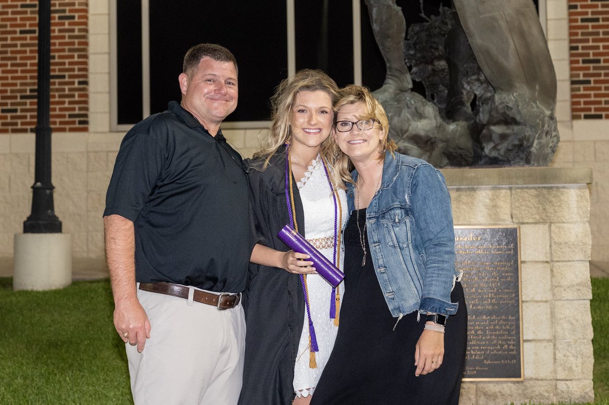 LonnieHenry19's tweet photo. Happy National Daughter’s Day to the best daughter. @lorieeehenry https://t.co/PBZwOKN82O