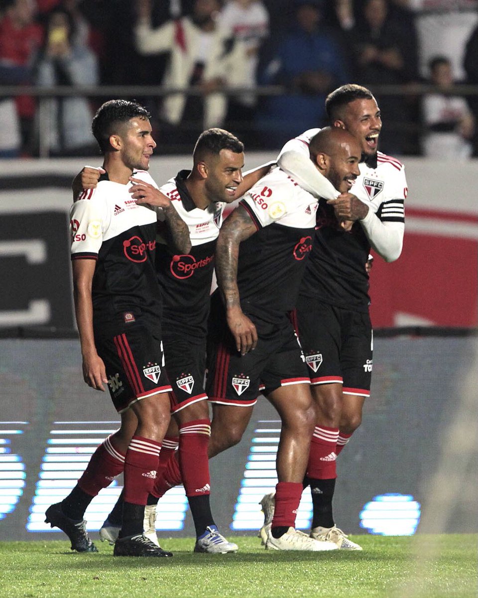 SaoPauloFC's tweet photo. VAAAAAMOOOOS ❤️🤍🖤 https://t.co/1dVDvt6Kvb