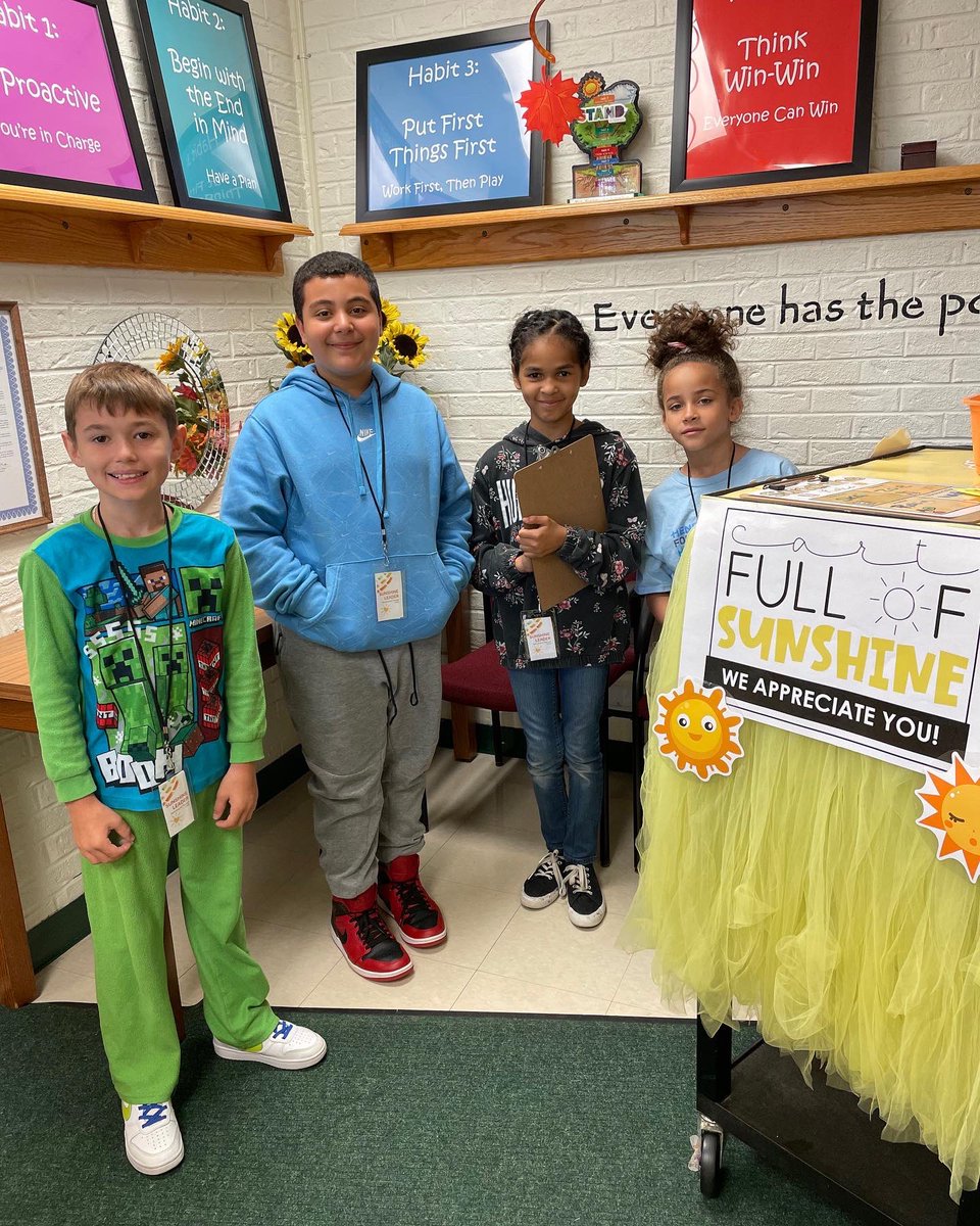 Sunshine leaders are back to spreading joy to Hiller staff. ☀️♥️