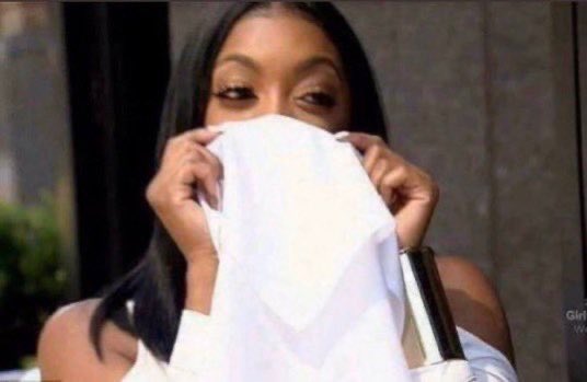 LoveOfBravoHW's tweet photo. First time a black woman and man is sitting in the F2 in big brother history?!!! WHATTT  #BB24 https://t.co/fknsE2dFVw