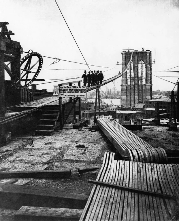 InstaSoiree's tweet photo. The Brooklyn Bridge Under Construction, Circa 1878

#wip #throwback https://t.co/kNr7hrDhEI