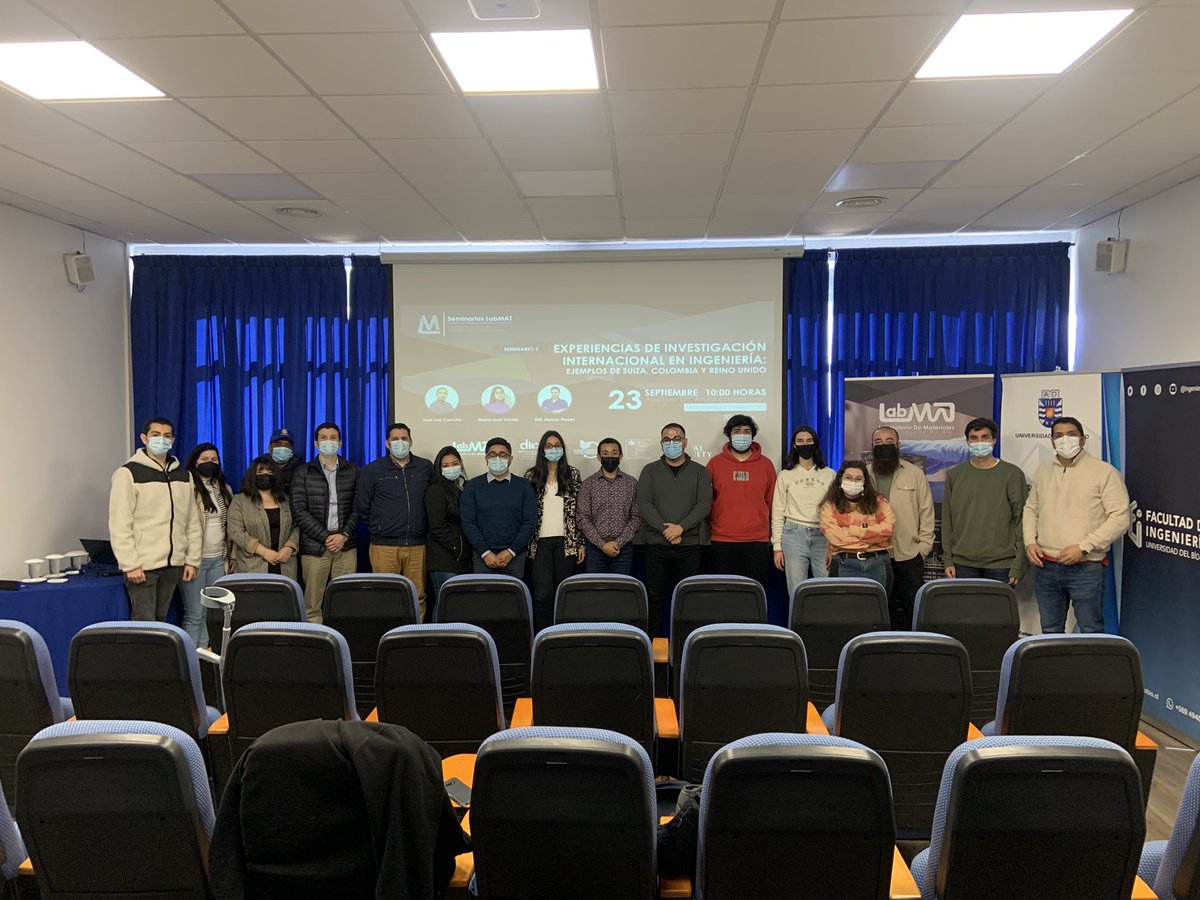 civilubb's tweet photo. 💥 Acá algunas 📸 de los jóvenes de #LabMat del seminario sobre experiencias de investigación 🙌 en ingeniería: ejemplos de Suiza, Colombia y Reino Unido 👏 @JoseLabMat
#DICA #UBB #YoSoyDica https://t.co/dzSiRgE5ps
