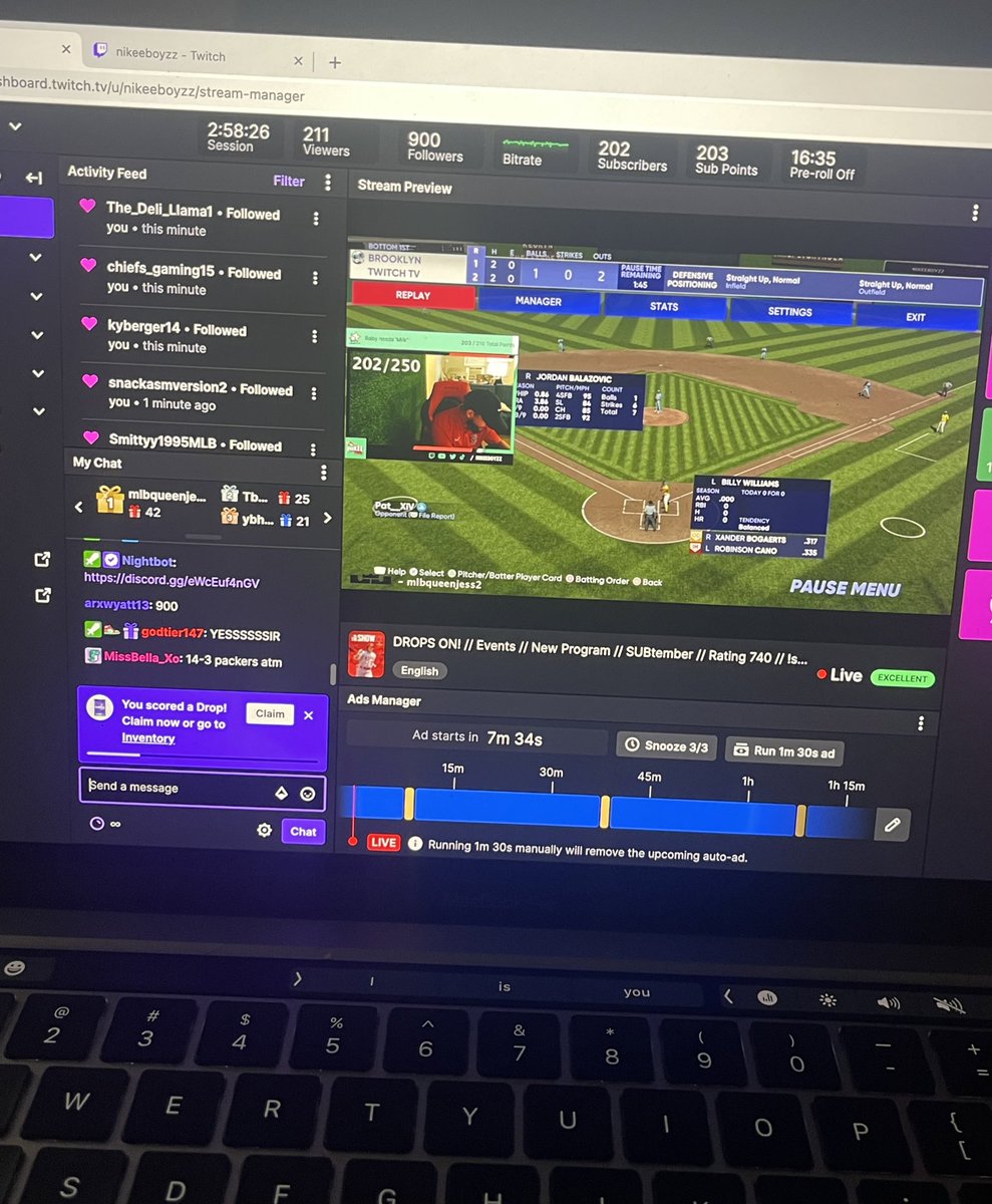 nikeeboyzz's tweet photo. GUYS we hit 900 Followers in todayβs stream we also avg about 100/200 viewers.. With no Raid.. absolute legendary stream thank you so much for everything you guys made this Sunday a great one ..#MoonShotEvent was fun! But sweaty. Follow me on twitch. Thank you @mlbqueenjess2 π https://t.co/dHqJdTlLFW