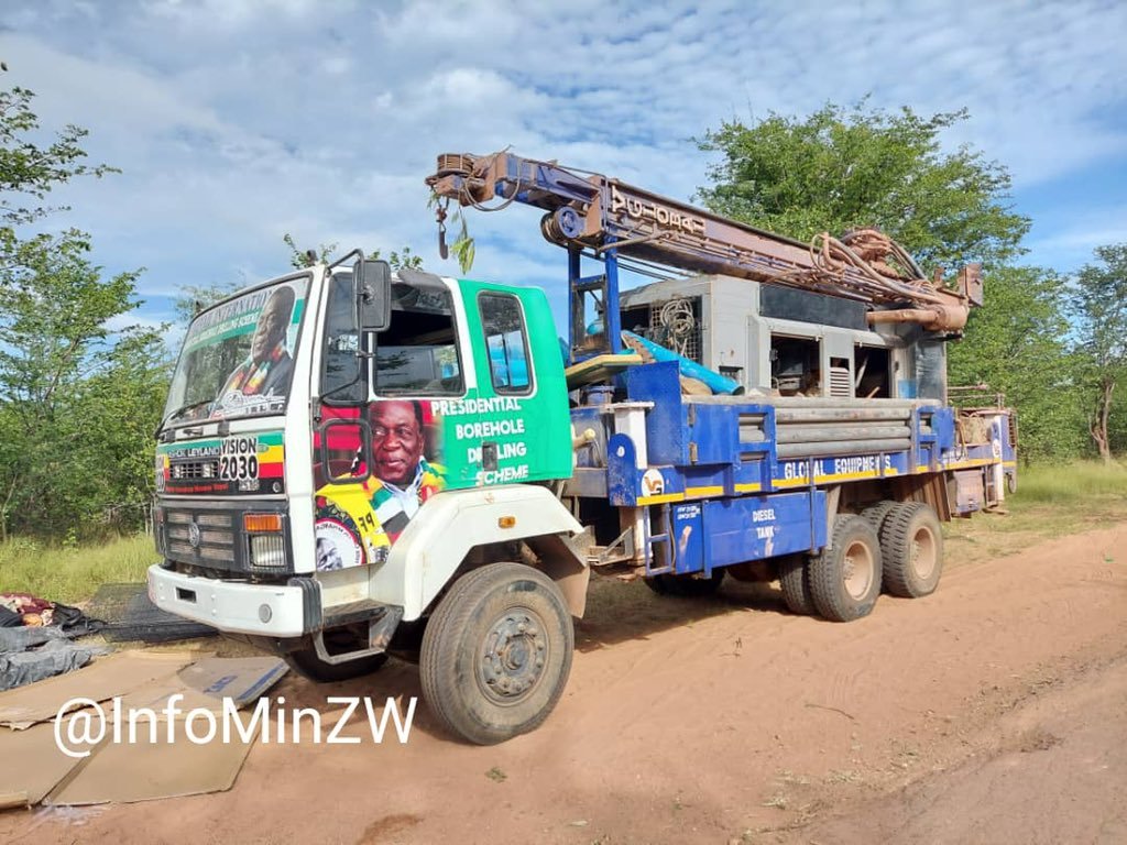 The Second Republic is committed to transform the Matabeleland region in line with Vision 2030
#NyikaInovakwaNeveneVayo 
<a href="/VulindlelaNdab2/">Vulindlela Ndabandaba</a> <a href="/TendayiZinyama/">𝕄𝕗𝕖𝕔𝕒𝕟𝕖</a> <a href="/InfoMinZw_Plum/">Mangwe-Bulilima Districts</a> <a href="/Bulawayo24News/">Bulawayo24 News</a> <a href="/Lloyd_moyo1/">Lodza</a> <a href="/citezw/">CITE</a> <a href="/ParliamentZim/">Parliament of Zimbabwe</a> <a href="/Nyarai_/">Nyarai Nyamakope</a> <a href="/CurlinMuganhu/">©️U®️LℹN🇿🇼</a>