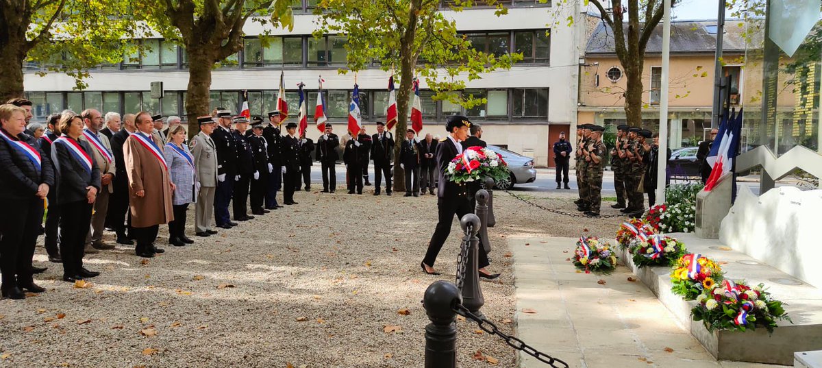 Prefet77's tweet photo. #DevoirDeMémoire 🇫🇷 | La Préfète déléguée pour l’#ÉgalitéDesChances Nadège Baptista a salué la mémoire des harkis et des membres des formations supplétives à #Melun, en présence des parlementaires, des élus et des #AnciensCombattants. https://t.co/xN1PO1qVVc