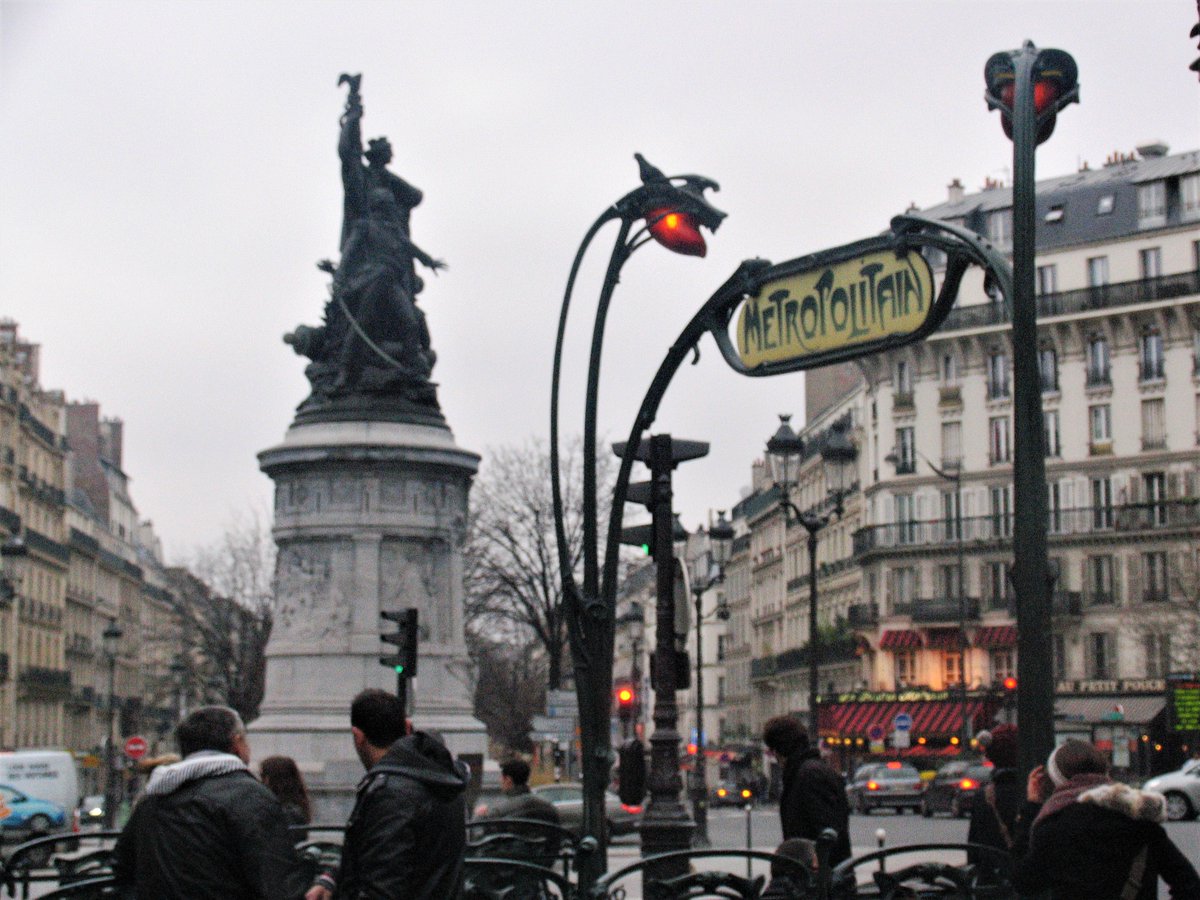 Paris tweet media