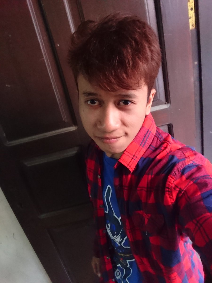 dhooridho93's tweet photo. Eh, eh, eeeeeh... Koyok jagung ngene rambutku.
#newhaircolor #redhair #blondehair #asianboyzone #gantengrandom #selfierandom #gakfyp https://t.co/K0LKqPWVPW