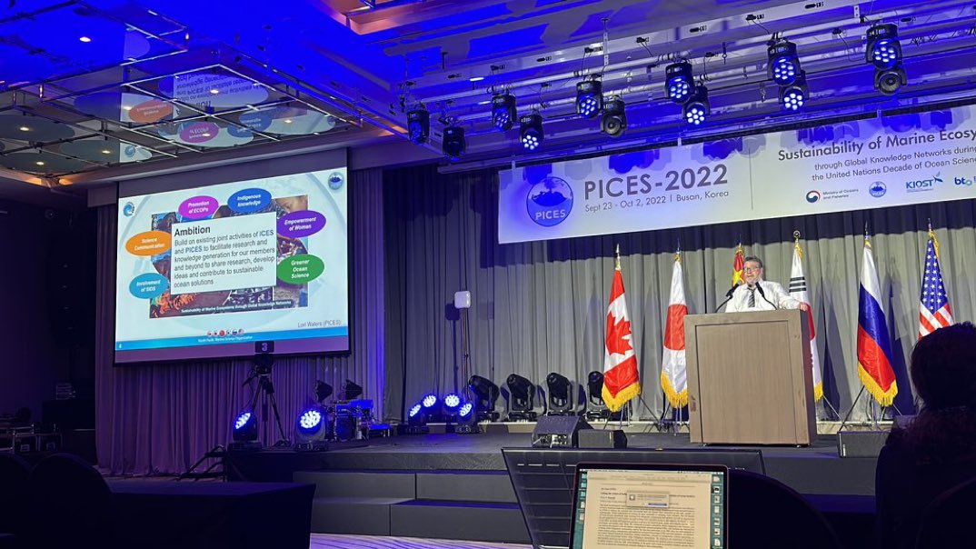 elhazen's tweet image. What is #SmartNET? Steven Bograd explains it’s role as a #UNDOS endorsed effort led by @PICES_MarineSci and @ICES_ASC to amplify the leading ocean science of the northern Hemisphere. #PICES2022