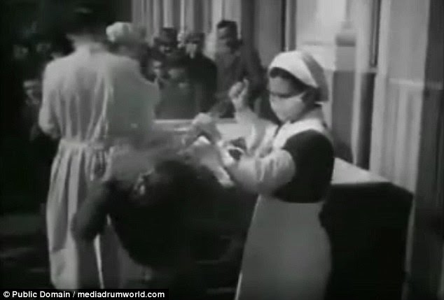 3 senedir çok duydunuz!

'in the name of science'
'follow (me) science' 
- Fauci

Yıl 1960!
DDT. Kanser ve kısırlığa sebep olan bir pestisit (zehir).

Polio! ve sıtmaya karşı doktorların tavsiyesi ile yollara, yemek masalarına püskürtmeler. Çocuklara havuz banyosu yaptırmalar!