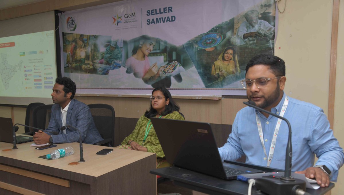 PIB_Guwahati's tweet photo. Shri Sanjeev Adhikari, Additional Business Facilitator, Assam & NE, presenting a PPT on @GeM_India during #GeMSellerSamvad in #Guwahati today. https://t.co/TC8AXpIySc
