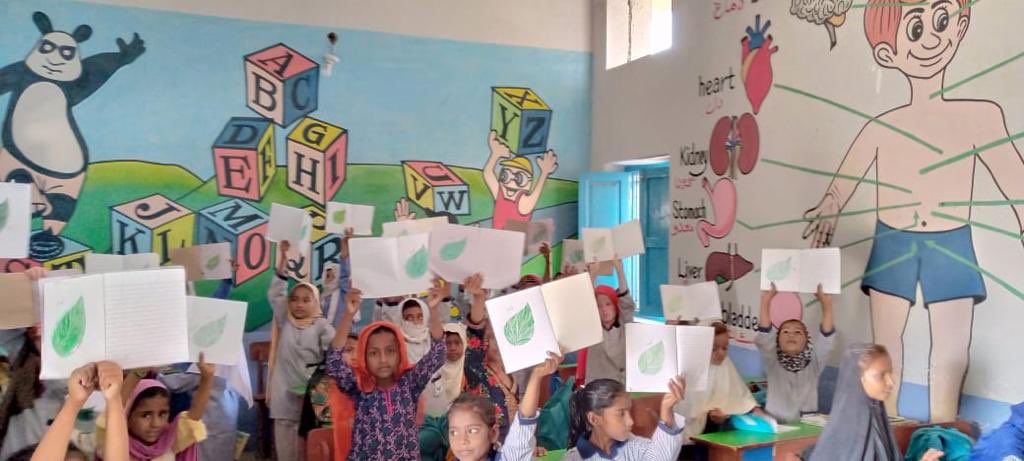 NewHopeFdnPK's tweet photo. Colours day activities at GGPS Dilber Mahar Sindhri #Mirpurkhas Adopted by #NHFSchool. #GreenColour 

#EducationForAll #EducateGirls 
#OnceYouChoseHopeAnythingIsPosible https://t.co/oJVwreN9aH