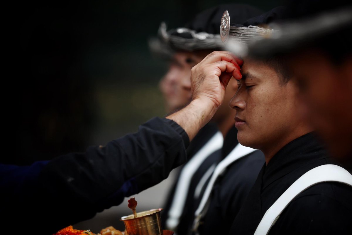NepaliTimes's tweet photo. A priest sows jamara amid a special ceremony at Dasain Ghar in Hanumandhoka. Dasain festival began with Ghatasthapana on Monday.

Photos of Ghatasthapana ceremony at Hanumandhoka by Suman Nepali: https://t.co/WtxoHiynY7