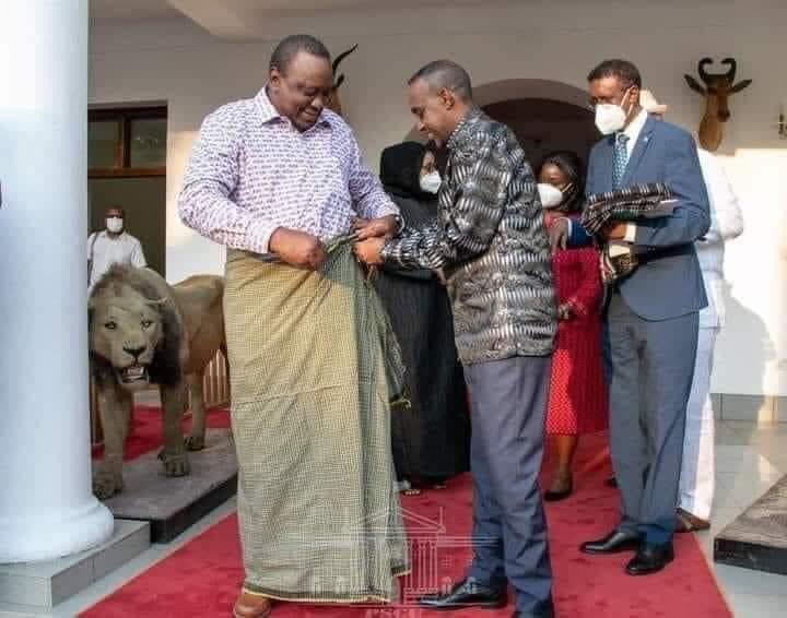 HakimAbdi16's tweet photo. @GiGi_Faiza Macawis #operations was #invented by former #PMRoble who #witch-tested his Macwis miracle on #Uhuru Kenyatta.The realms of Macawisleey fantasies is expected to continue in the entire EA & HoA till the year 2025 which’s when it’s inventor #PMRoble would be back to political arena. https://t.co/H7dlmQYADm