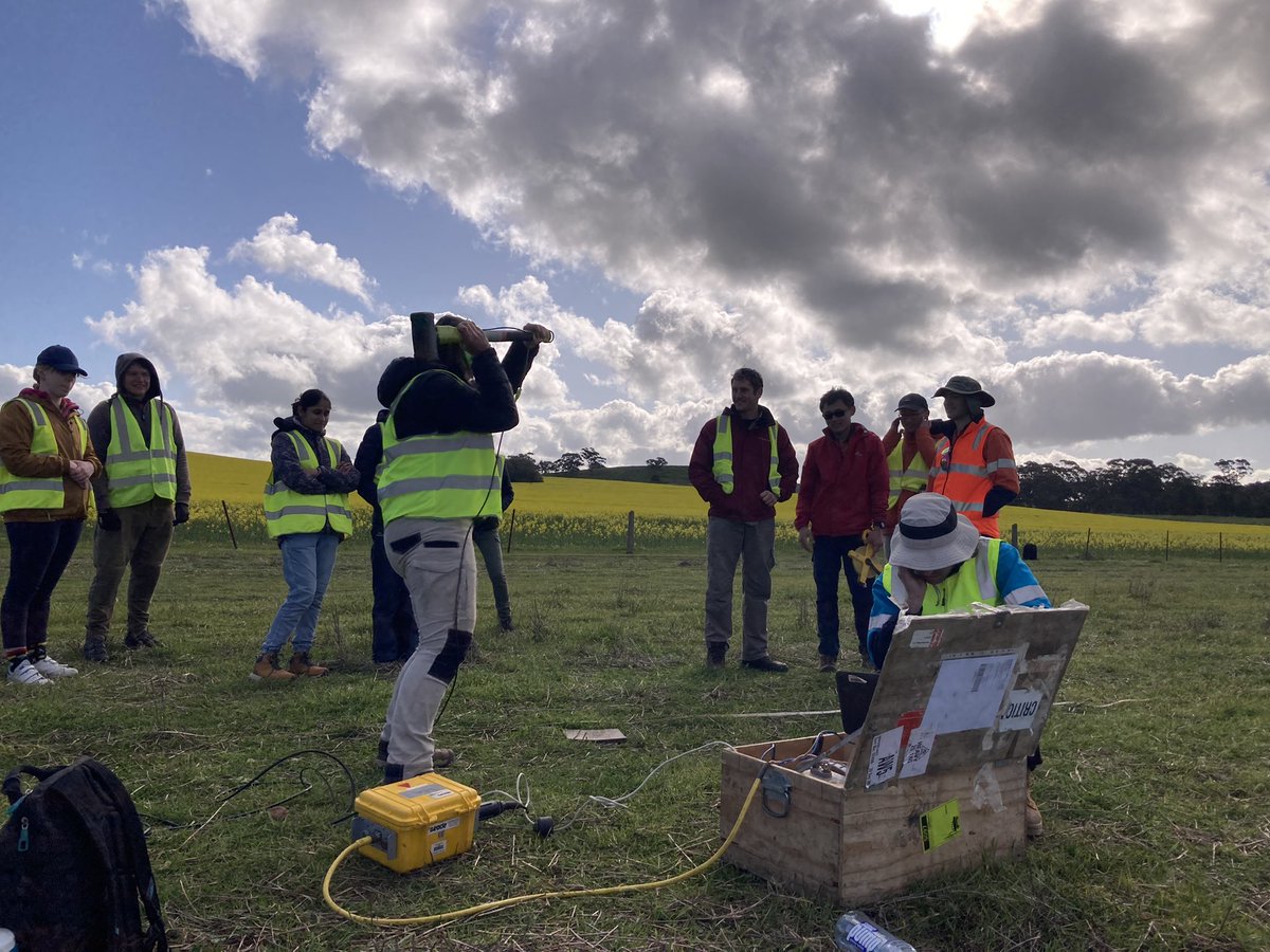 Day 4 of <a href="/ASEG_News/">ASEG</a> CAGE and we’re doing nanoTEM and hammer seismics in Kapunda