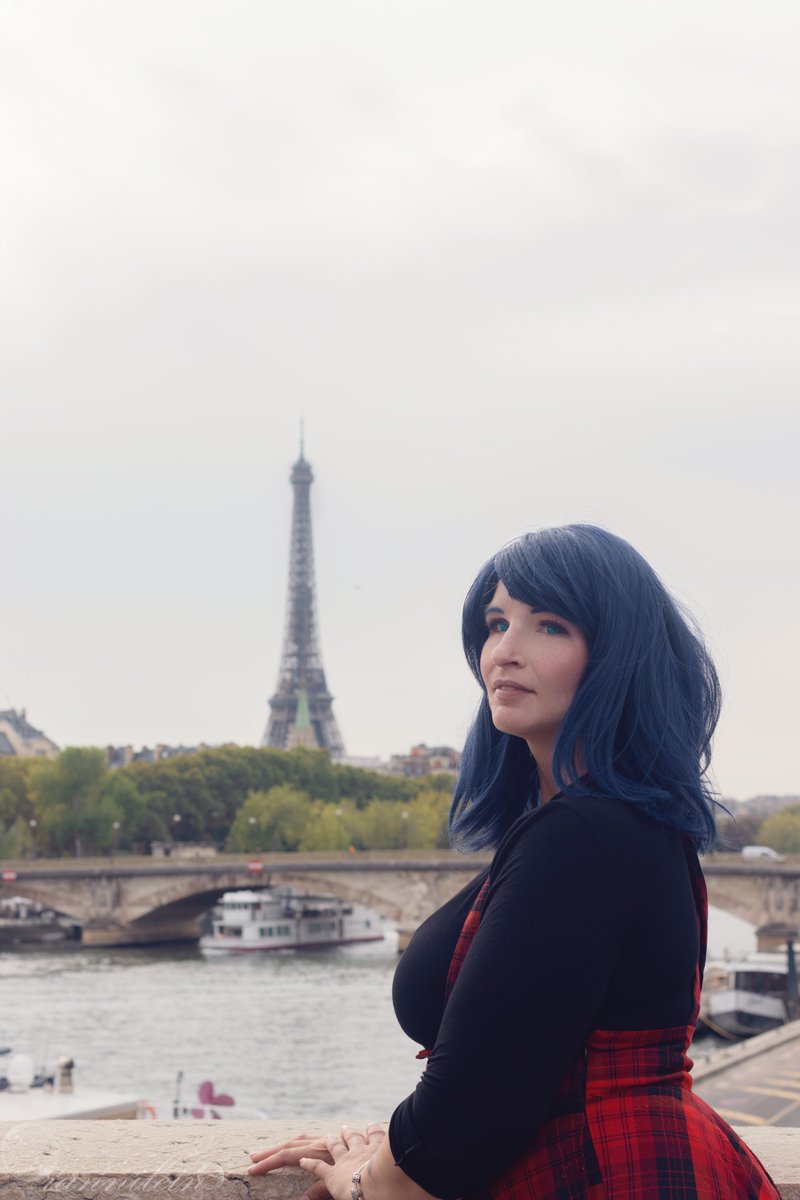I was in Paris last week. That was really great. That's why today there is also a photo with the Eiffel Tower in the background. x3

Marinette: me
📸 <a href="/M0N7A/">Monta</a> 
edit: me

<a href="/MLBCanUnite/">Miraculous 🐱 Can 🐞 Unite</a> 

#MiraculousLadybug #MiraculousMonday #Cosplay