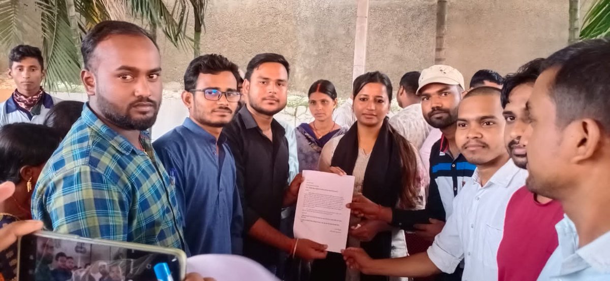 JeevanK30011939's tweet photo. @AmbaPrasadINC
@Jagarnathji_mla 
@HemantSorenJMM 
@BhoktaSatyanand 
 #PGT_शिक्षक _नियुक्ति
कृपया बीएड appering वालो छात्रों को पीजीटी शिक्षक नियुक्ति में शामिल होने हेतु आवेदन के लिए अंतिम वर्ष 2023 कराए।
हजारों छात्रों के भविष्य का सवाल है। https://t.co/t9WAwSyNQB