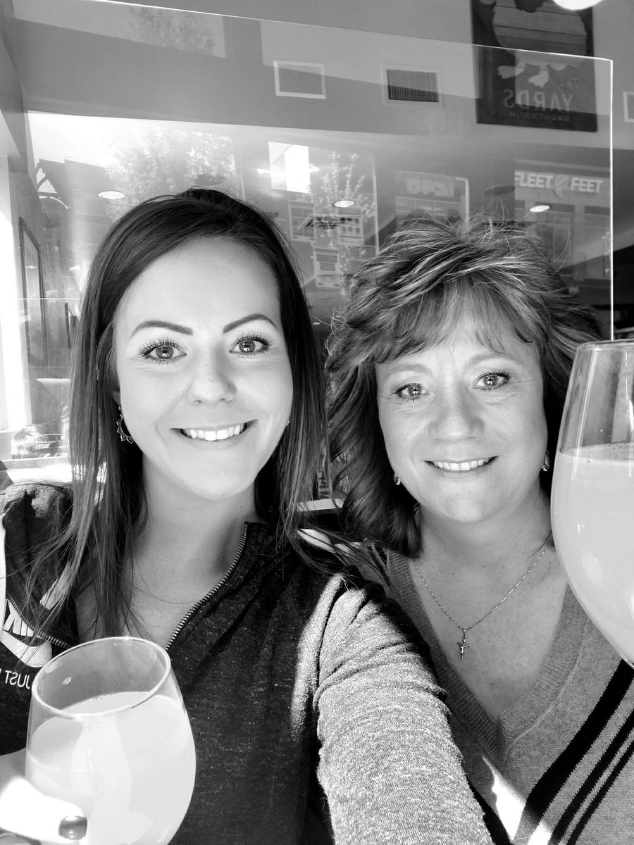 OriginalMRK's tweet photo. Happy Daughter’s Day to my best friend and daughter. https://t.co/Jy5SC0yEjT