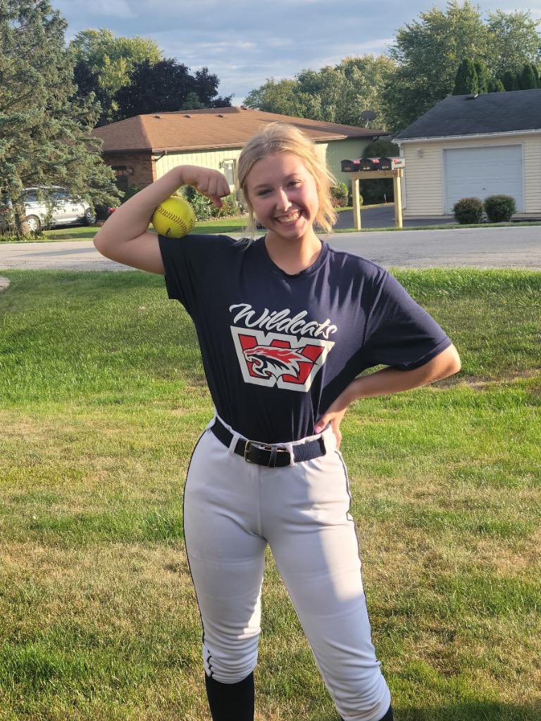 I had a great round robin this weekend! Thank you to <a href="/LewisSoftball/">Lewis Softball</a> for hosting and letting us tour your school! Today I also had my first homerun of the season! <a href="/FGCU_Softball/">FGCU Softball</a> <a href="/jparrott3/">Jason JP Parrott</a> <a href="/WildcatsChiJP/">Wildcats Chicago 18u JP</a> @FGCUSBDeiros <a href="/UEAthletics_SB/">UE Softball</a> <a href="/ValpoSoftball/">Valpo Softball</a> <a href="/MarianSoftball/">Marian University Softball</a>