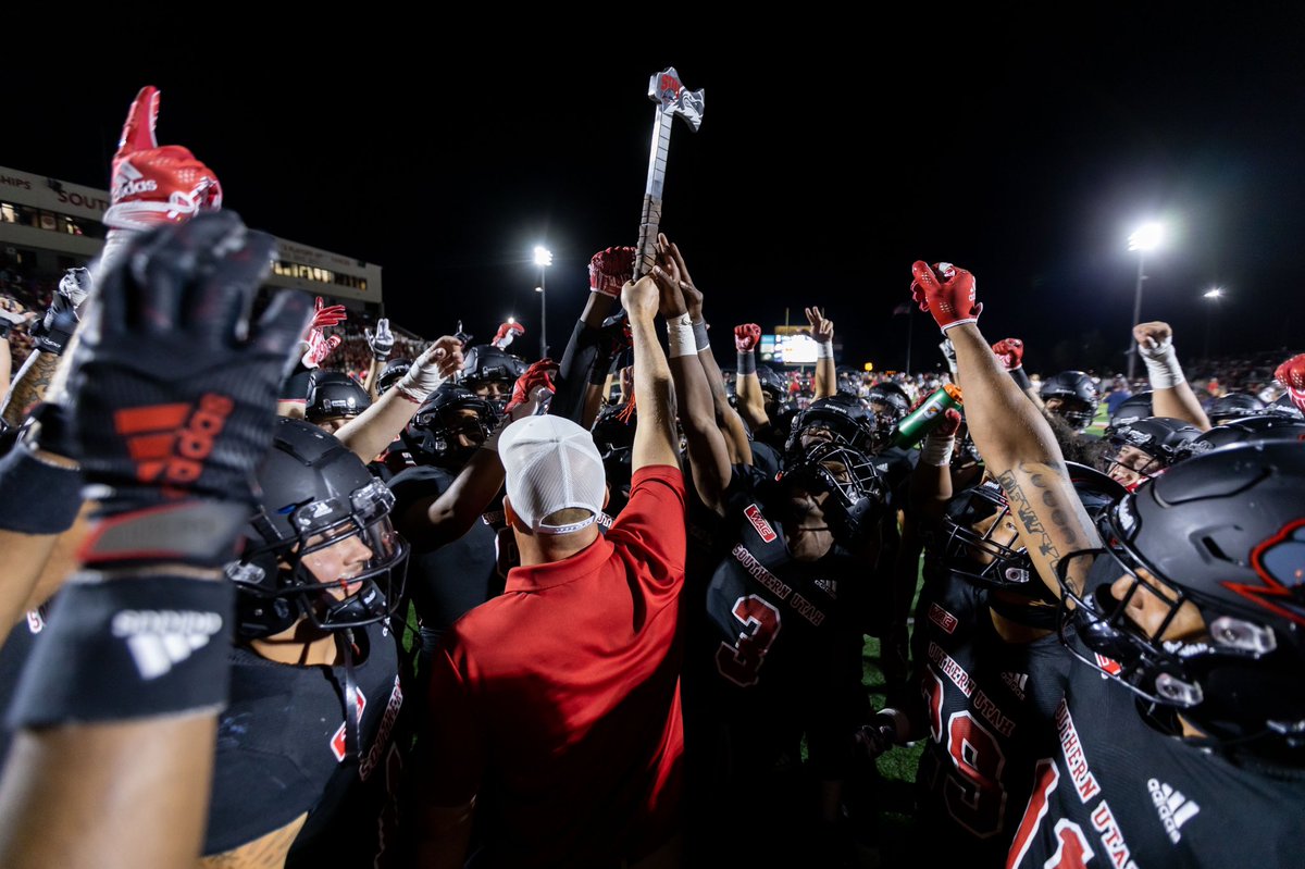 SUUtbirds's tweet photo. SKO BIRDS 

#TBirdNation #SUUHomecoming https://t.co/7KasZvvgYz