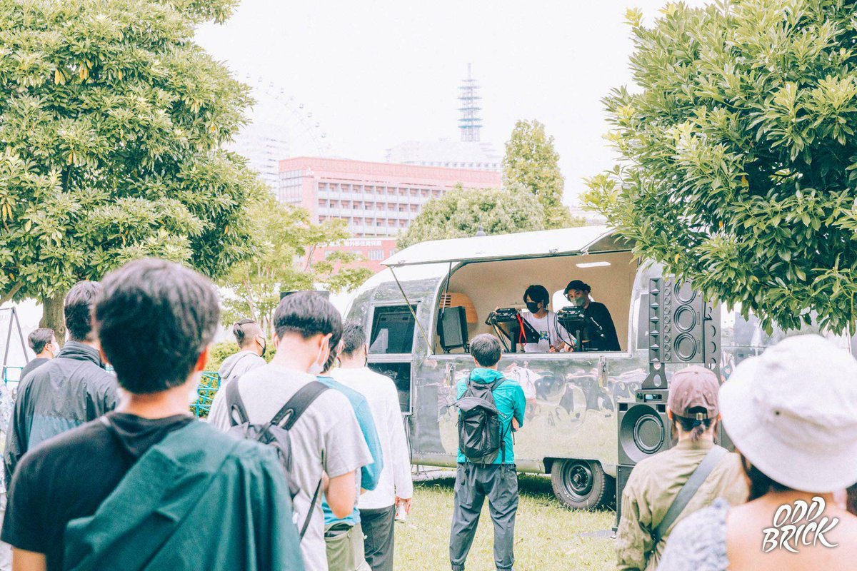 oddbrickfes's tweet photo. ODD BRICK - LIVE PHOTO🌆

MIRROR STAGE📸
80KIDZ⚡

詳細は公式ページのPHOTO GALLERYで💁
https://t.co/OZdudogmfX

#oddbrick
#80KIDZ https://t.co/4gMLg6FkBQ