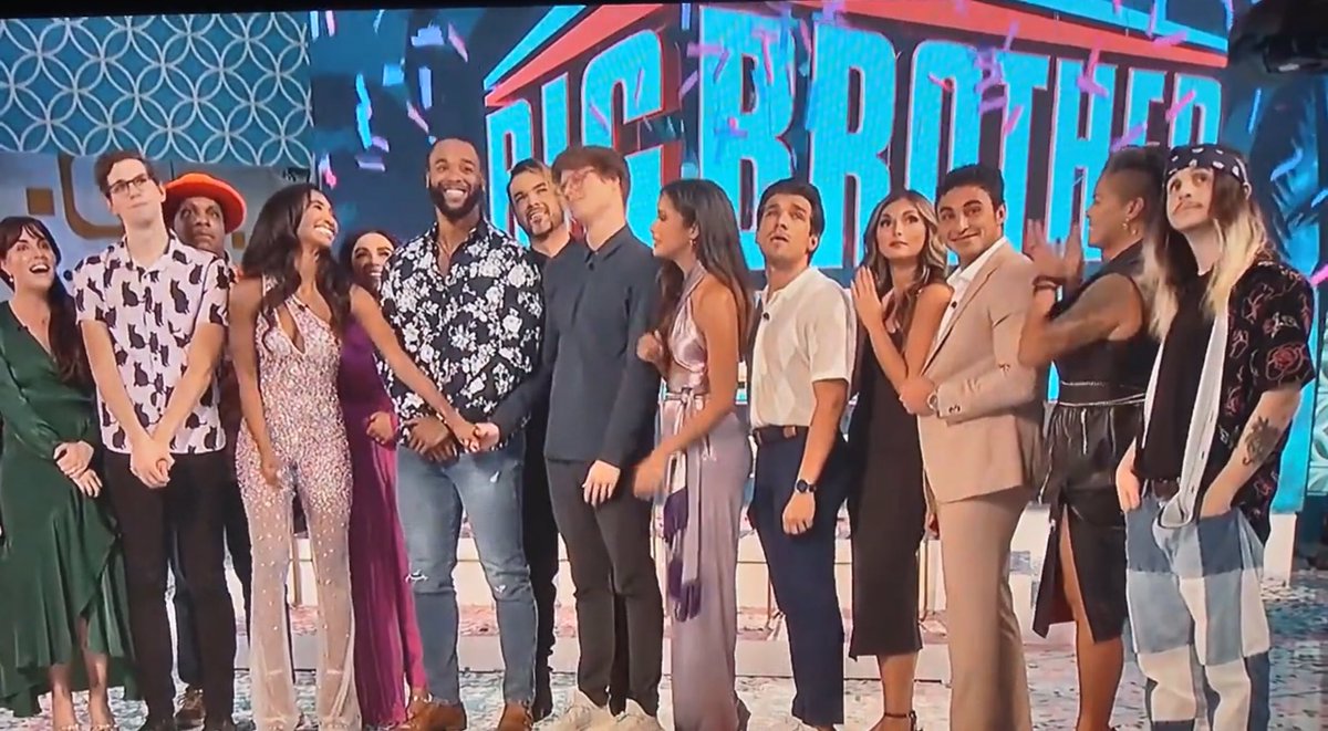 LovinqMarcus's tweet photo. BRUH THE LOOK AMEERAH GAVE WHEN TAYLOR WON BOTH #bb24 AND AMERICAS FAVORITE PLAYER https://t.co/yYttuDvoMe