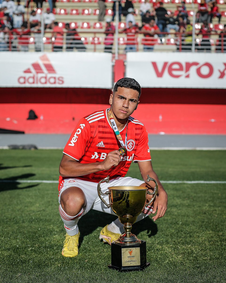 k4_oficial's tweet photo. campeão gaúcho sub 15! 🏆👋🏽🇦🇹
✅campeão 
✅invicto
✅gol na final https://t.co/Dg22czoKM7
