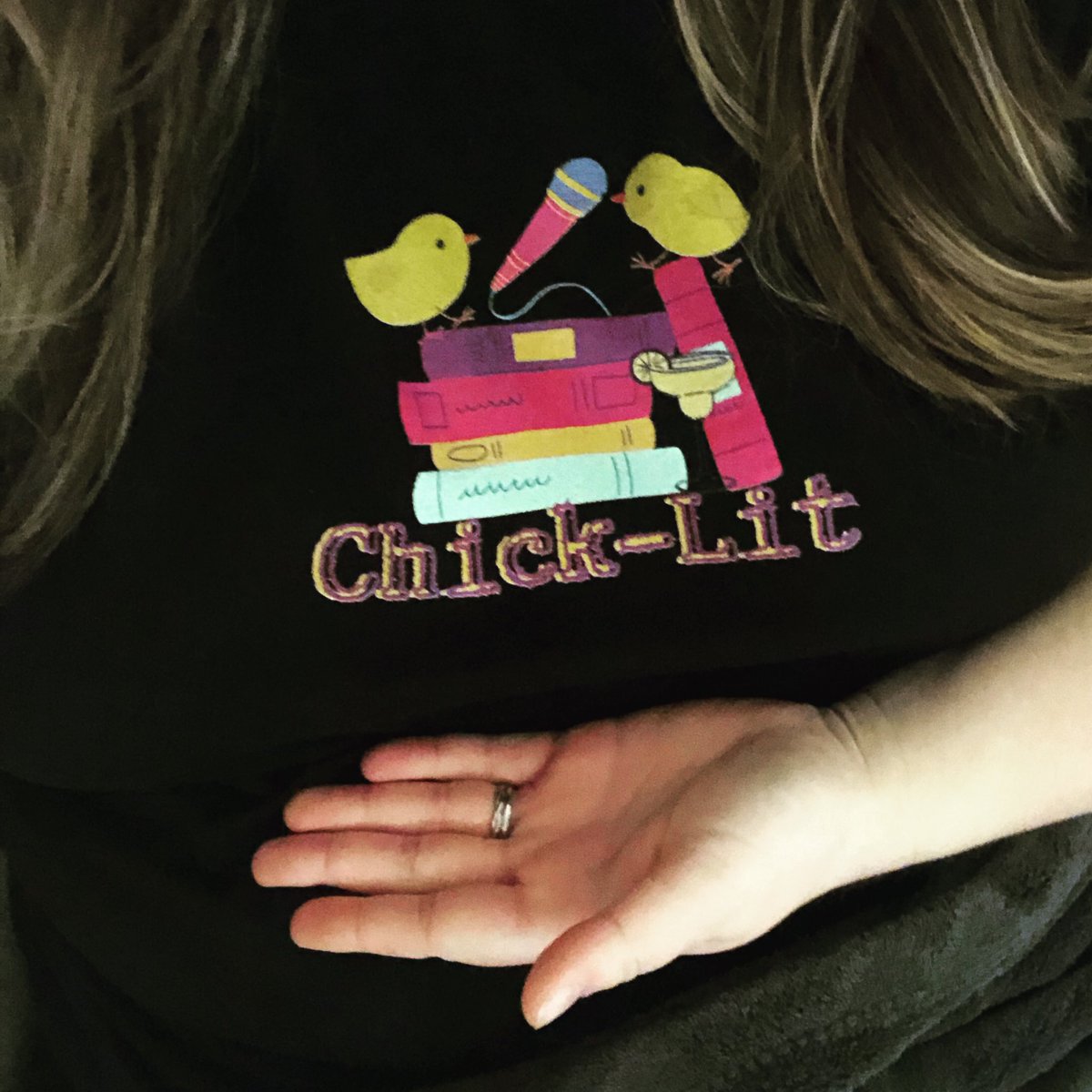 Reminder that we have MERCH! We are now featuring drinkware as well! Check out our apparel and other items.

chick-lit-podcast.creator-spring.com

#podcastmerch #podcastersofinstagram #swag #tshirts #drinkware #femalepodcasters