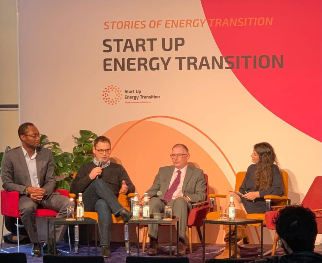 EmrodEnergy's tweet image. #powerbeaming is quickly becoming recognised as an enabling technology to support the transition from fossil fuel to renewables and solve the energy crisis 👏 Emrod joined @esa @AirbusSpace for a panel discussion about #powerbeaming and #spacebasesolarpower at @StartUpGET 🚀