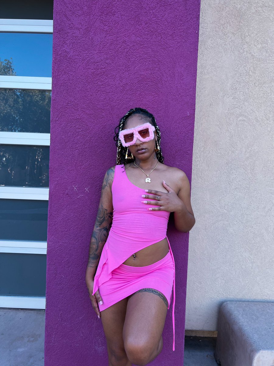 SHOPKAIZEN's tweet photo. GIRLFRIEND SET IN PYNK🎀🛍️
cop now https://t.co/6VEY26SDum https://t.co/qDFmN6U8Bd