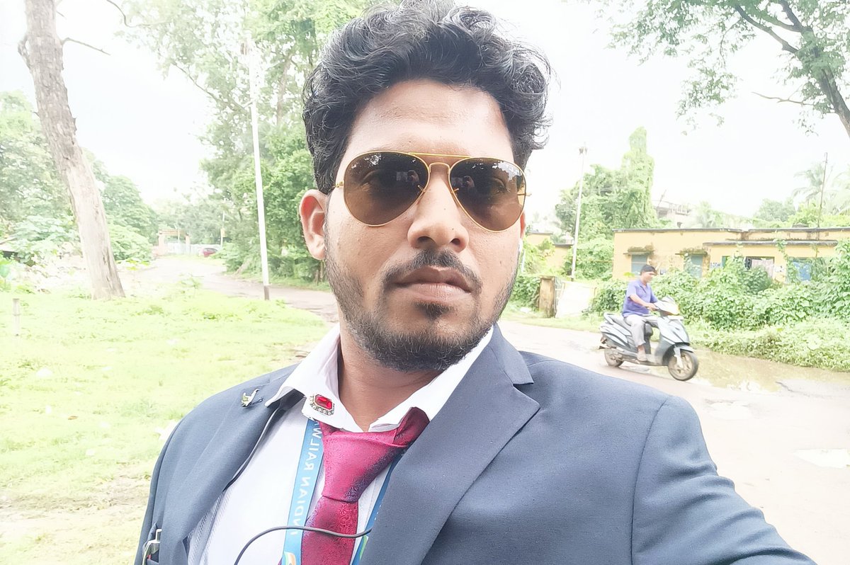 rakshapratham's tweet photo. #Navratri 😊
Kindly help me as DRM ASN &amp; my Branch Officer Sr.DOM/ASN S.B.Singh have continuously been harassing me for more than 06 month.
I have not received my interview letter for appearing in interview.
Kindly take appropriate action for the betterment of #IndianRailways 😊 https://t.co/AjlAUJbBuh