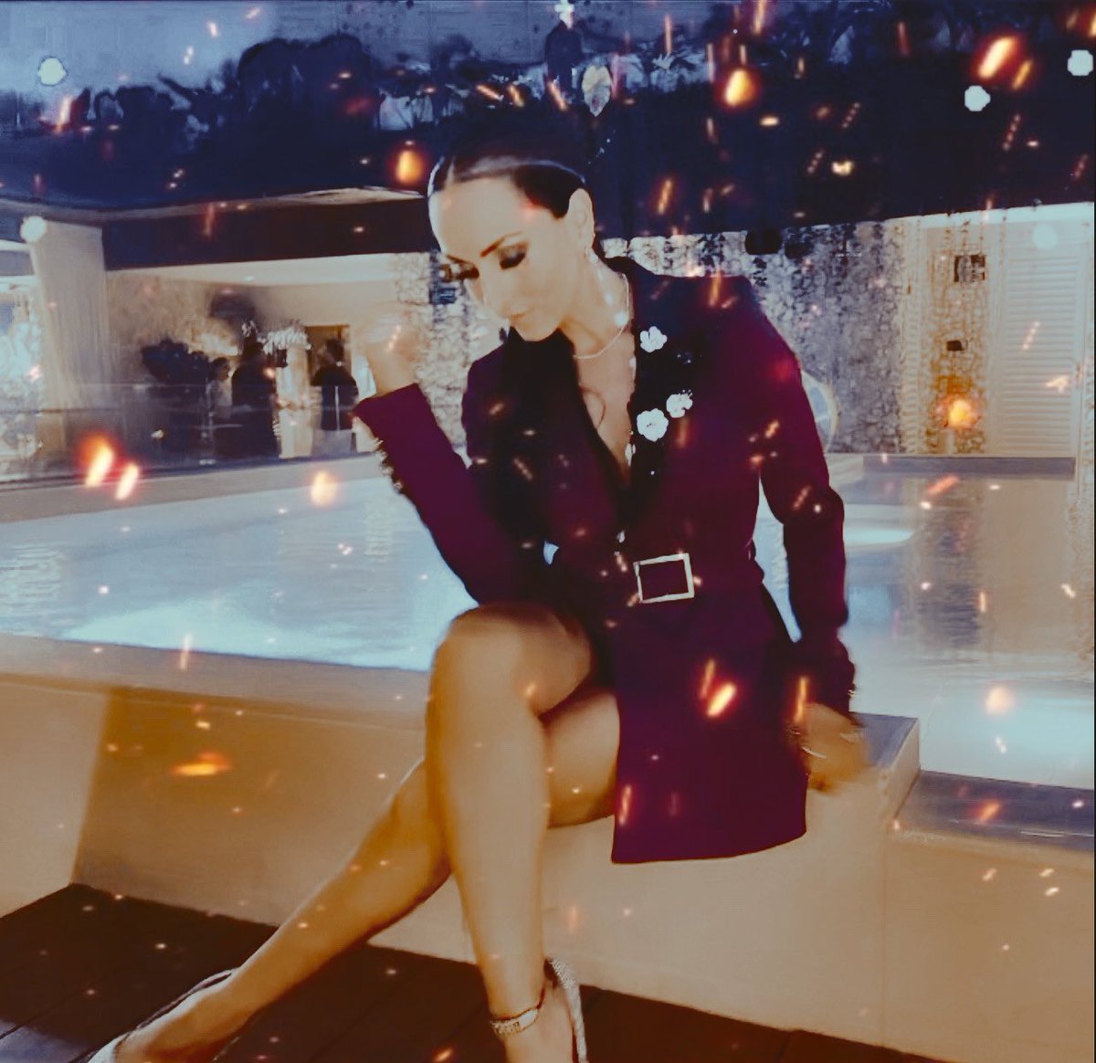KellerWiser's tweet photo. Es que la elegancia lo es todo y ella lo luce tan bien! Estoy cautivado con esta mujer! Magnifica! #TeamIvonne #YoConIvonne #IvonneMontero #IvonneGanadora @IvonneMonteroO1 eres simplemente indescriptible! 🌀🪐🌀🪐🌀 https://t.co/vtyQ5IOe0o