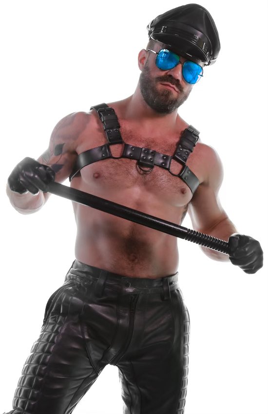 At Folsom…in spirit ??? Photo and gear by @FortTroff ?

?https://t.co/J9MyKQVQGt?

@scallysex @thexxlmen