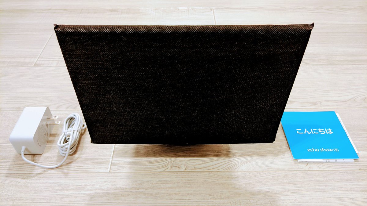 YusLog_0801's tweet image. 【087_ #Amazon Echo Show 10】
声だけでなく、タッチでも操作したいため、#スマートモニター のこちらを購入しました。
これで声のボリュームを気にせず、照明などの #スマート家電 を操作できます。
インカメラが着いており、左右の首振りも操作できるため、外出先でも家の中の様子を確認できます。