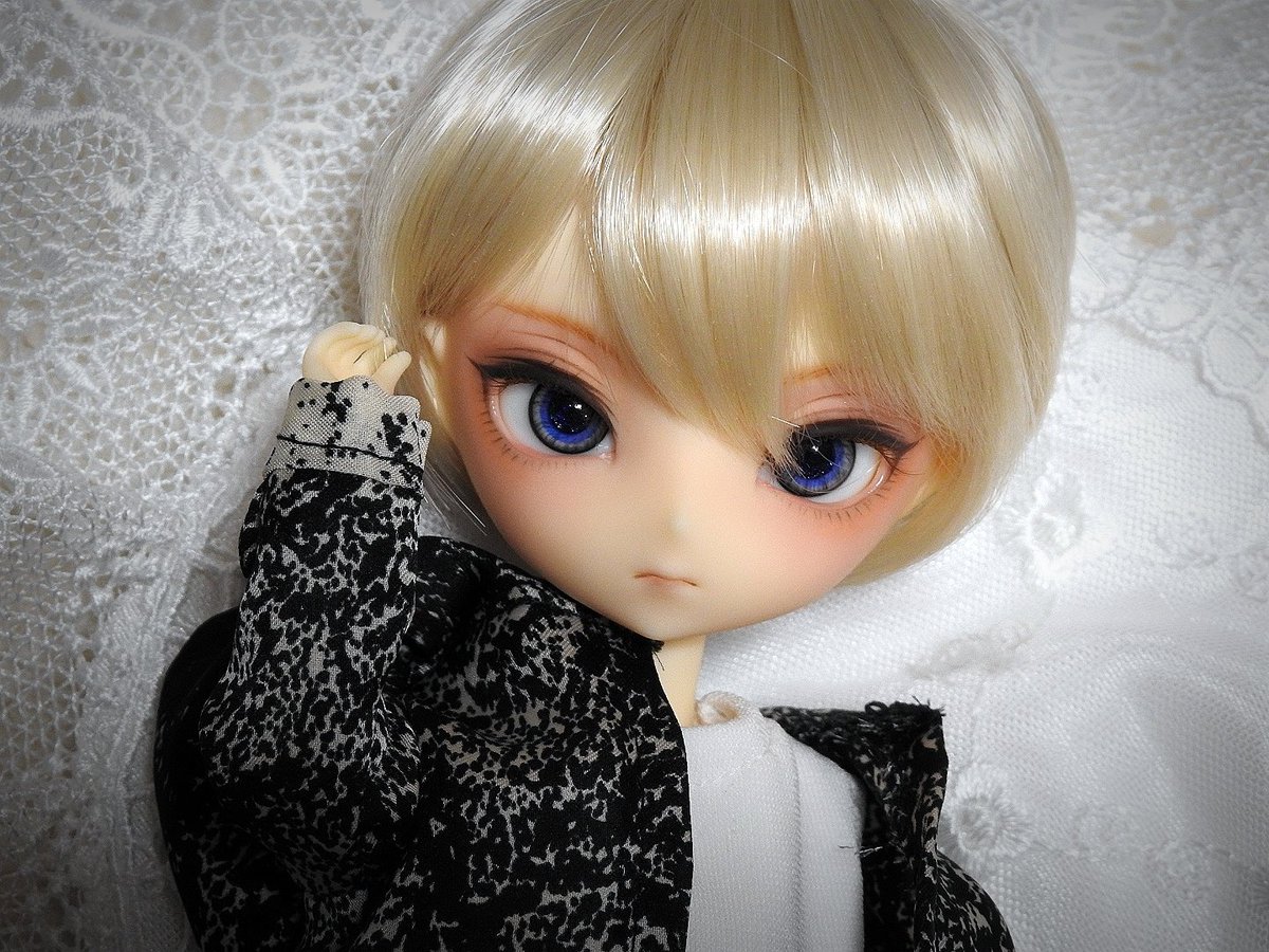 Meda_matic's tweet photo. rootくん(ボディつきの方)
こちらの子はアイメイクはヘッドのみの子よりもあっさりめにしました💙つけまつげはブラウンです https://t.co/T5mwrcOZSz