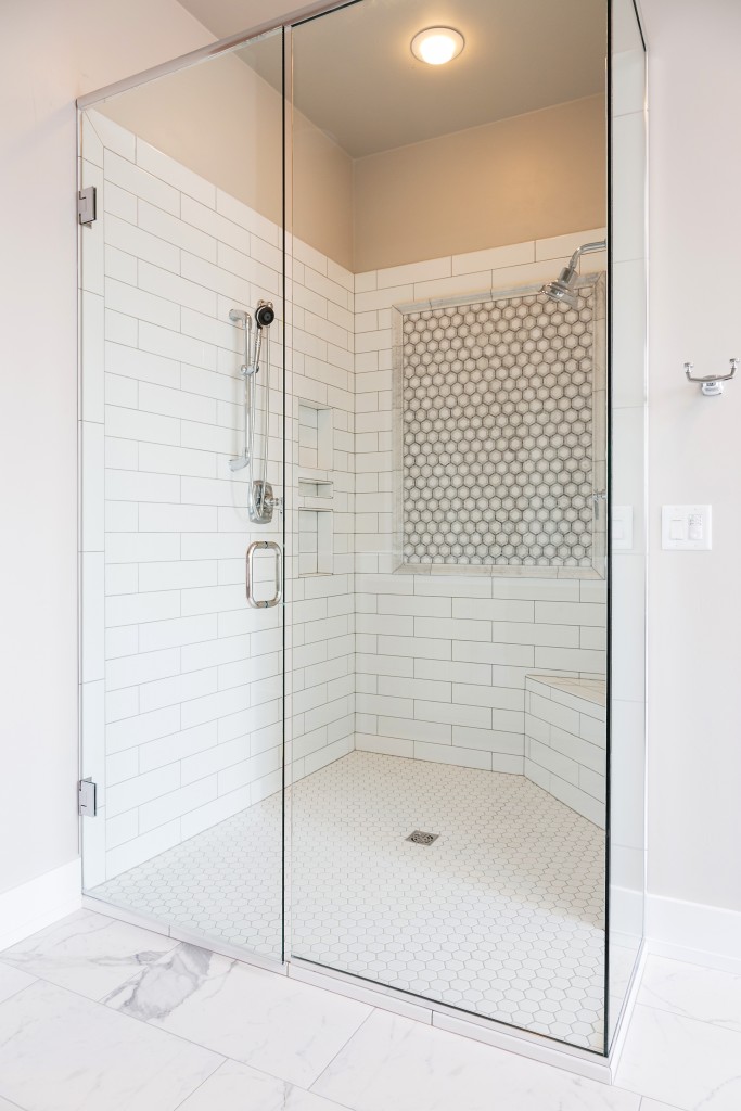 Remarkable1n's tweet photo. No new bathroom renovation is complete without a beautiful Quality Shower Door or Enclosure. It is the finishing details that provide the wow-factor and effect our customers set out to obtain. Complete the look with a custom shower door or enclosure. @HomeDepot #wetspaces #baths https://t.co/gXvOyEu4sT