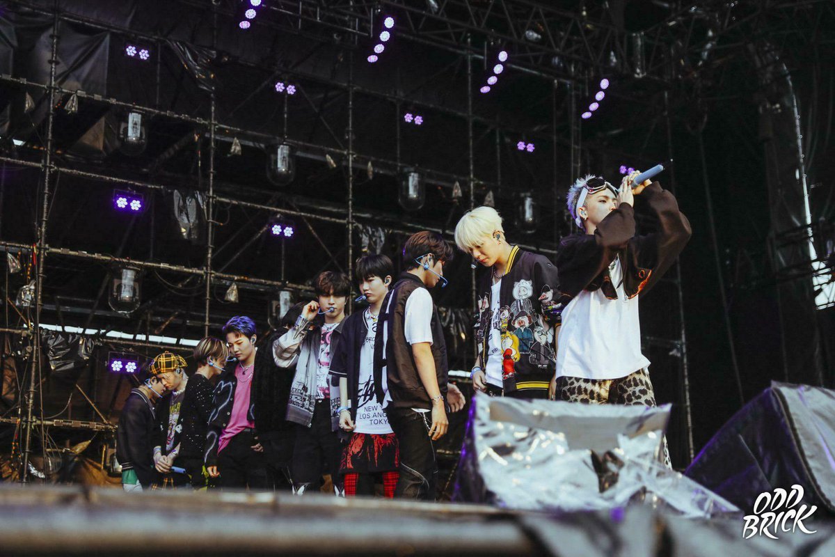 ninajini0207's tweet photo. 楽しかったな…♪♪♪ ヽ(・ˇ▽ˇ・ゞ)
RED STAGE📸
TREASURE⚡
https://t.co/T7ZJv47BSC
#oddbrick
#TREASURE #트레저 https://t.co/D77LQVC9hS