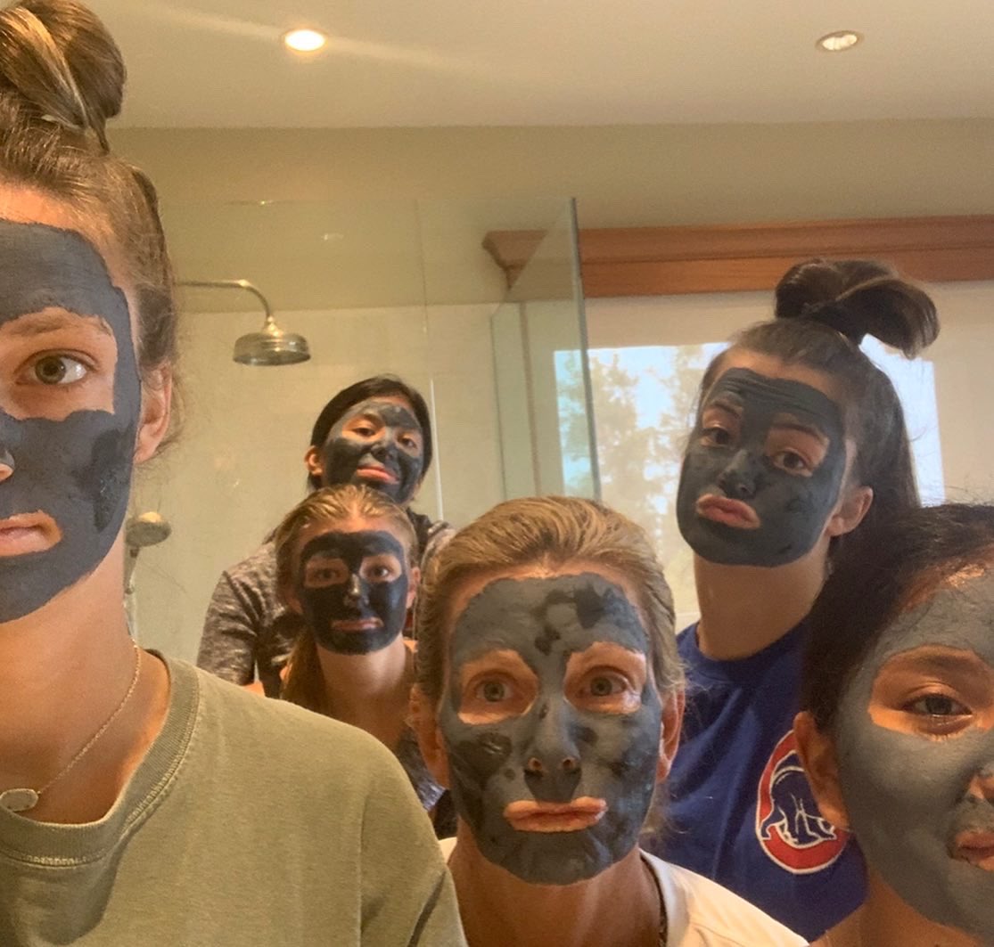 kmo50Moyer's tweet image. Happy National Daughters Day❣️❣️❣️❣️❣️ #blessedbeyond