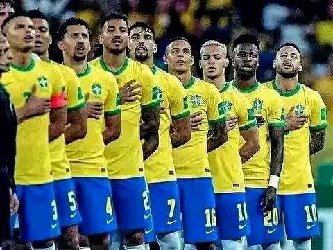 ntawiharaphael_'s tweet photo. Angalia Vizuri, Fred Yupo Kwenye Picha Apo Nyuma Ya No. 2...😀 https://t.co/dgdlSr2ZLt
