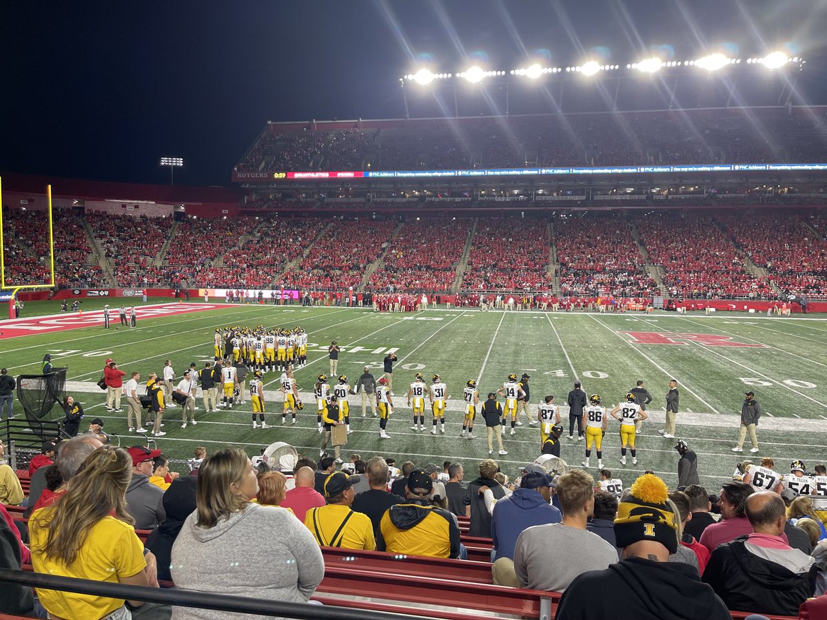 dshow23's tweet photo. While in NY for USA Basketball Coaches Academy we took in the Iowa Football game at Rutgers! Great and loud atmosphere! Thank goodness for 14 points scored by the Iowa Defense! #hawkeyefan https://t.co/puMXjM9vLf