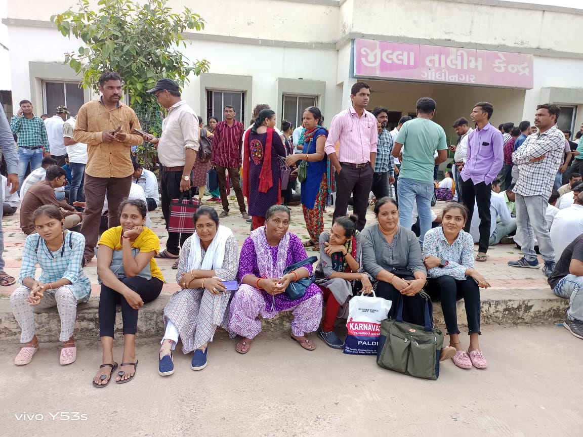 મારા રાપર ના બેનો જે સતત ગાંધીનગર મા લડત લડી રહીયા છે 
નારી શક્તિ  જિંદાબાદ 
@Rushikeshmla
<a href="/narendramodi/">Narendra Modi</a>
<a href="/Bhupendrapbjp/">Bhupendra Patel</a>
<a href="/mandaviya_in/">mansukhmandaviya.in</a>
<a href="/jitu_vaghani/">Jitu Vaghani</a>
<a href="/AmitShah/">Amit Shah</a>
<a href="/Gopalitaliya5/">Gopal italiya</a>
<a href="/JagdishThakorb2/">Jagdish Thakor bjp</a>
<a href="/arvindkejrival1/">arvindkejrival</a>
<a href="/jigneshmevani80/">Jignesh Mevani</a>
<a href="/shaktisinhgohil/">Shaktisinh Gohil MP</a>
<a href="/RahulGandhi/">Rahul Gandhi</a>
<a href="/priyankagandhi/">Priyanka Gandhi Vadra</a>