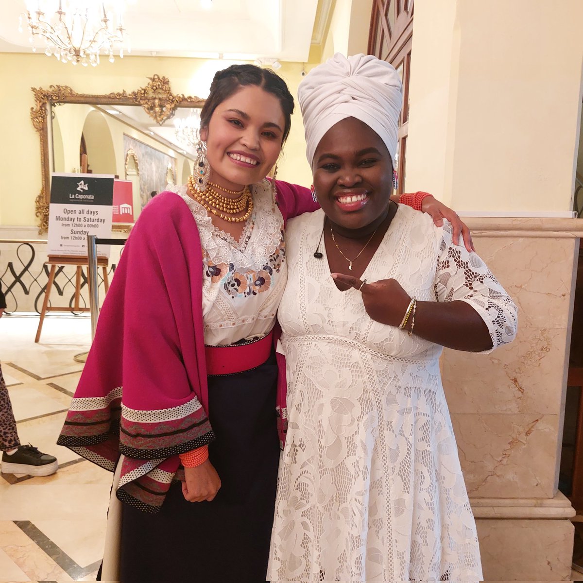 TamyaMoran's tweet photo. Que honor e inspiración con tremenda artista. 
@Daymé Arocena, más mujeres con este talentaso.

¿Cuánto estudio detrás de ella? 
Felicidad desde el corazón ❤️ ♥️ 💕 💖 💛 https://t.co/5rmYDRd7oq