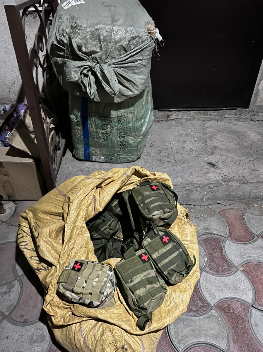Благодаря сотрудникам банка и Федерации военно-тактических игр закупили 150 армейских аптечек для погран службы и спецназа.
Отдельный рахмат @singmeinlied
🇰🇬✊🏽