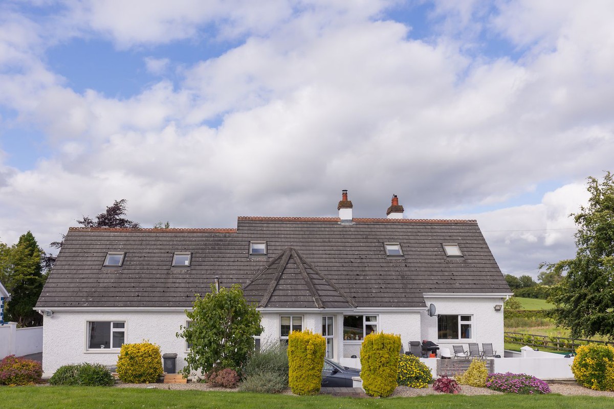 Perfect_ie's tweet photo. Ticking all the boxes in Clara, Offaly ☑️🏡💖
https://t.co/ieZeIeIAMH
#clara #offaly #forsale https://t.co/uN6s2CHHPT